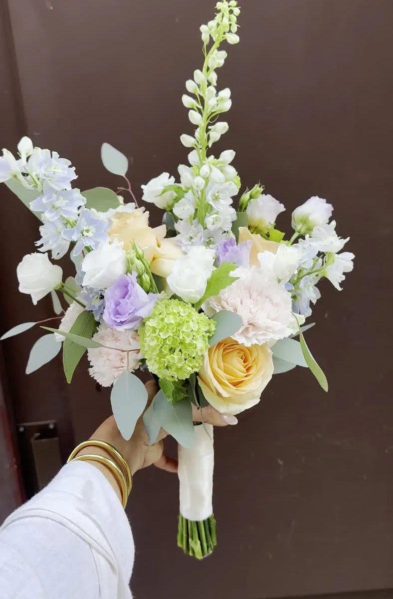 Bouquet de mariée en vidéo par ROZFLEURS